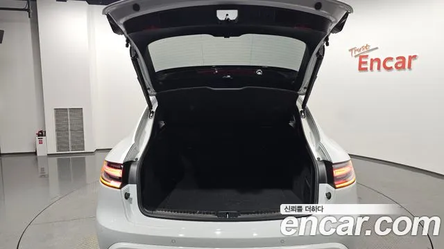 Porsche Macan — Фото автомобиля 29