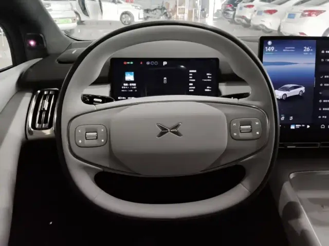 Xpeng P7+ — Фото автомобиля 10