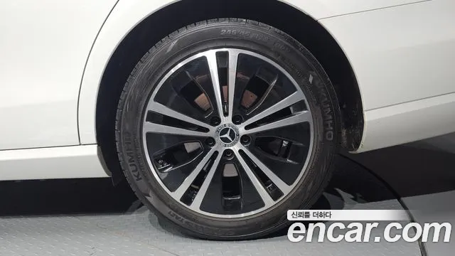 Mercedes-Benz E-Class W213 — Фото автомобиля 20