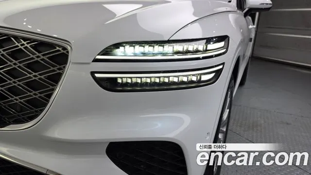 Genesis GV70 — Фото автомобиля 7