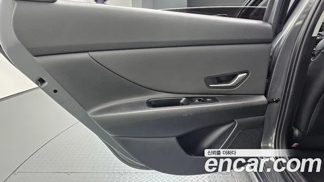 Hyundai AVANTE Новый Avante (CN7) — Фото автомобиля 25
