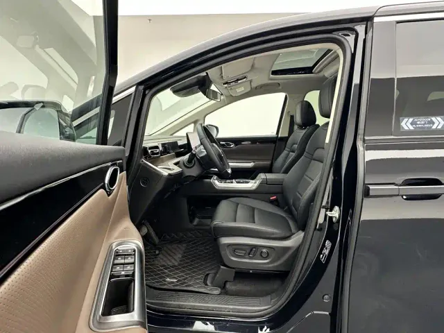GAC Trumpchi E8 — Фото автомобиля 9