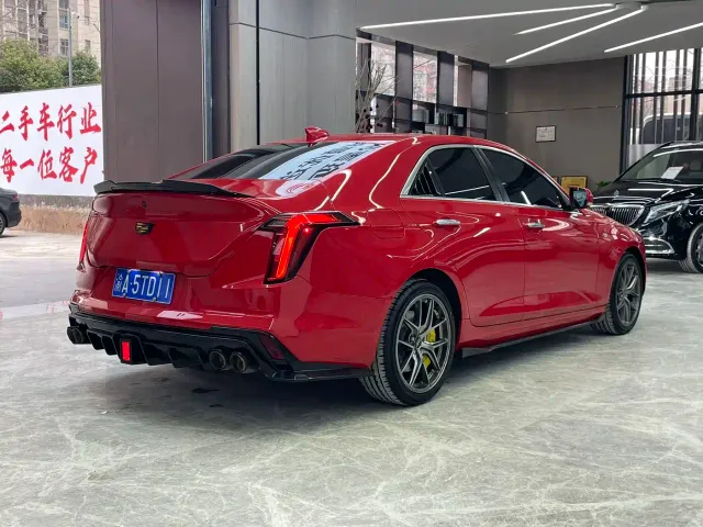 Cadillac CT4 — Фото автомобиля 7