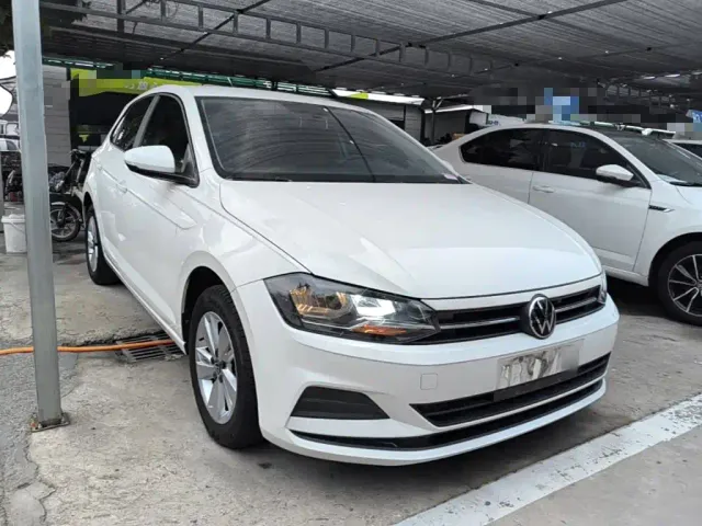 Volkswagen Polo — Фото автомобиля 3