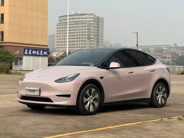 Фотография автомобиля — Tesla Model Y