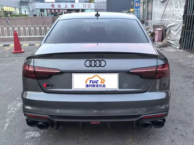 Audi S4 — Фото автомобиля 4