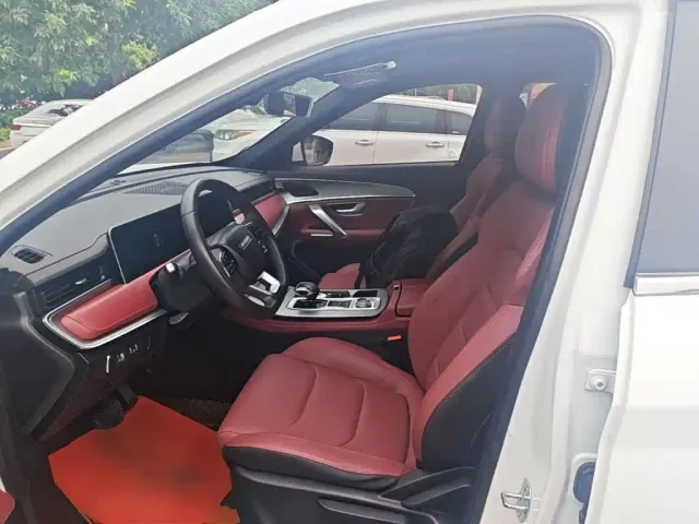 Jetour Jetour X70 PLUS 2023 1.5T DCT Self-Strengthening PRO 5-Seater — Фото автомобиля 7
