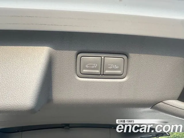 Hyundai Staria Staria 4WD Lounge 9 мест — Фото автомобиля 19