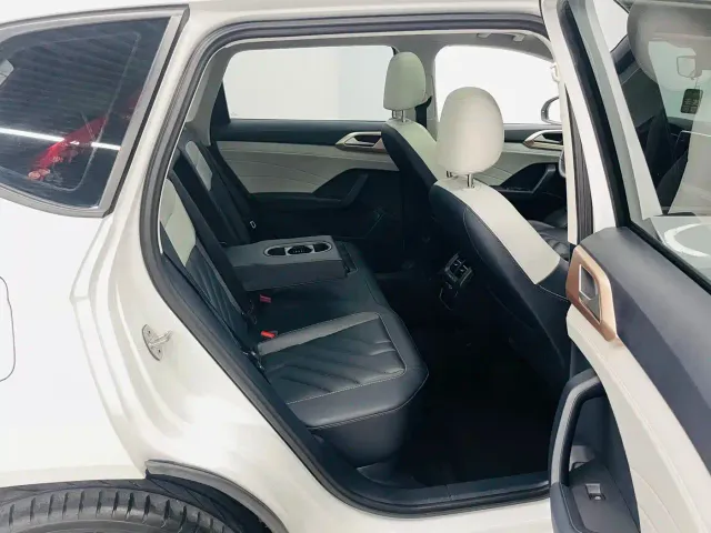 Volkswagen Tharu — Фото автомобиля 12