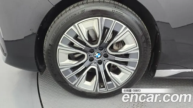 BMW 7-Series 7 серия (G70) 740i sDrive Design Pure Excellence — Фото автомобиля 4