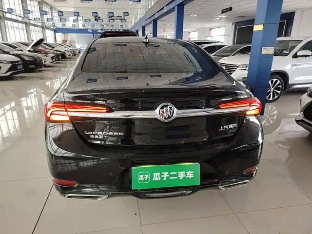 Buick LaCrosse — Фото автомобиля 5