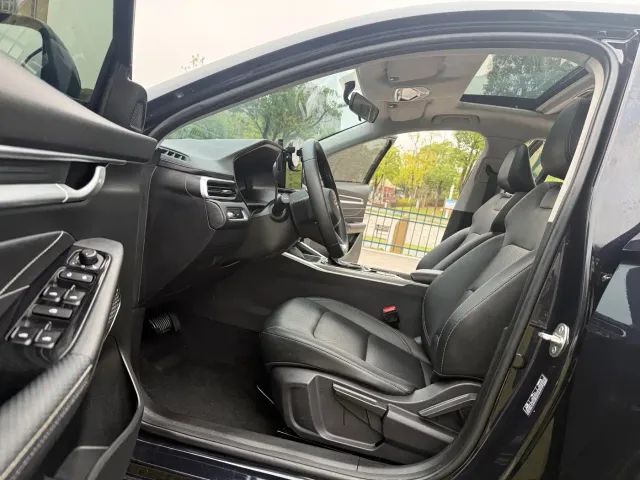 Geely Emgrand — Фото автомобиля 19