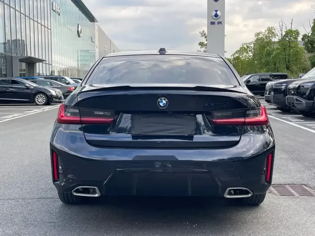 BMW 3 Series — Фото автомобиля 19