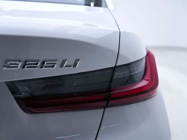 BMW 3 Series — Фото автомобиля 14