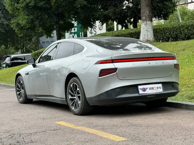 Xpeng P7 — Фото автомобиля 4