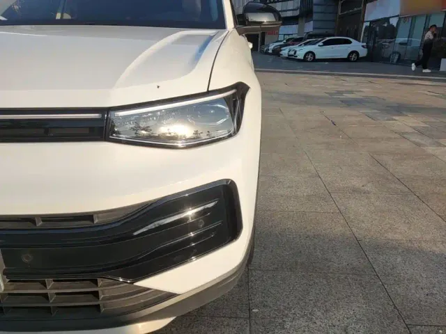 Volkswagen Tharu — Фото автомобиля 23