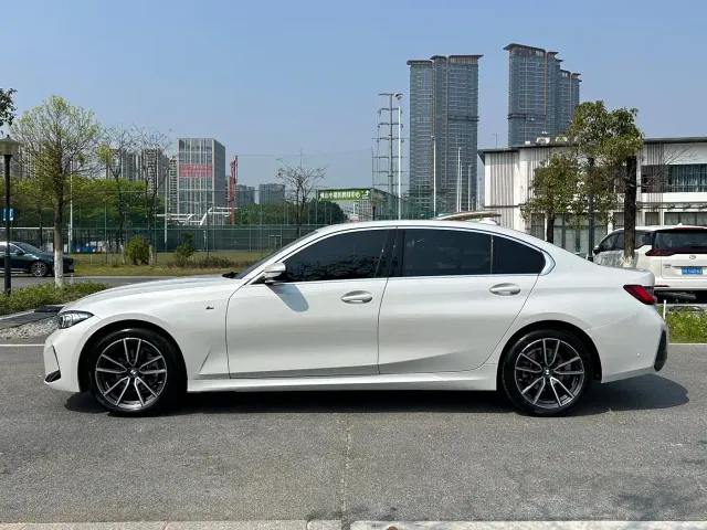 BMW 3 Series — Фото автомобиля 7