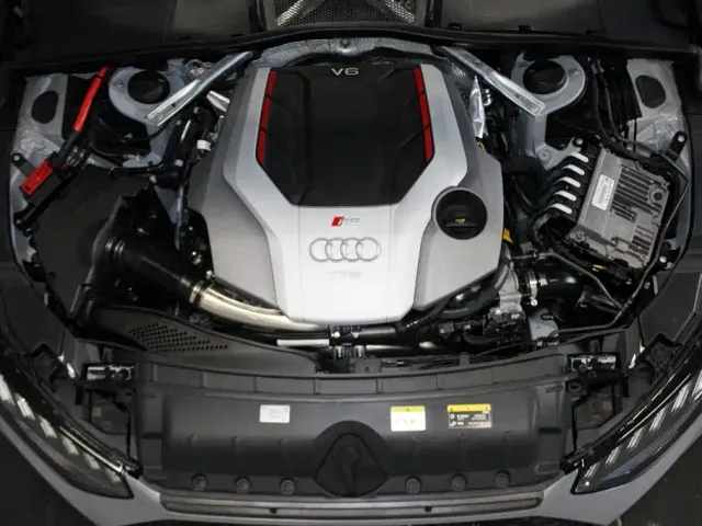 Audi RS 4 — Фото автомобиля 12