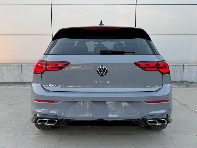 Volkswagen Golf — Фото автомобиля 5