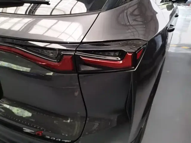 Changan Z6 — Фото автомобиля 7