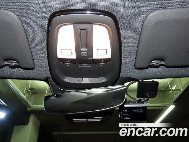 Вольво XC40 — Фото автомобиля 14