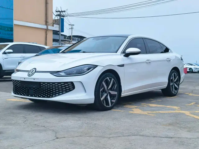 Фотография автомобиля — Volkswagen Lamando