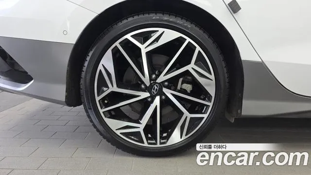 Hyundai Ioniq6 — Фото автомобиля 5