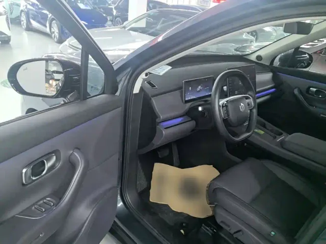 Leapmotor Leapmotor C16 2024 Extended Range 200 Premium Edition — Фото автомобиля 15