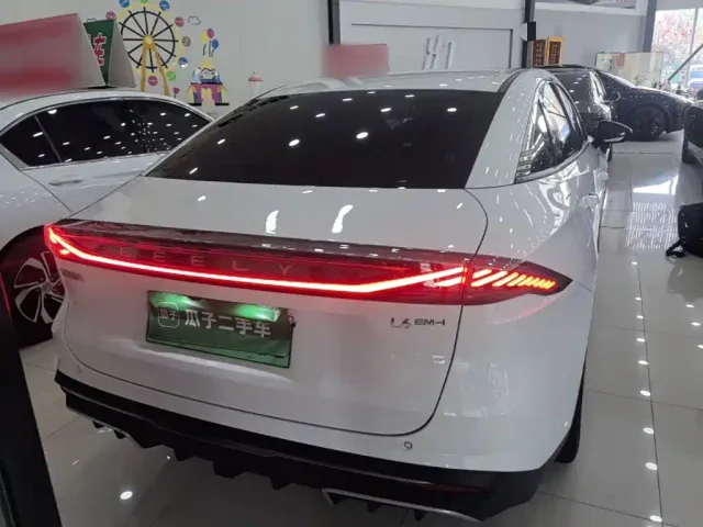 Geely Galaxy L6 — Фото автомобиля 5