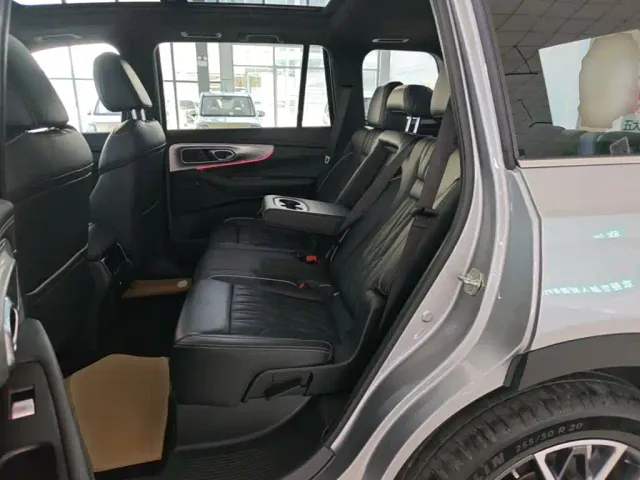 GAC Trumpchi GS8 — Фото автомобиля 16