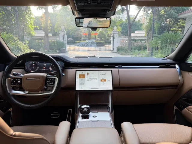 Land Rover Range Rover — Фото автомобиля 18