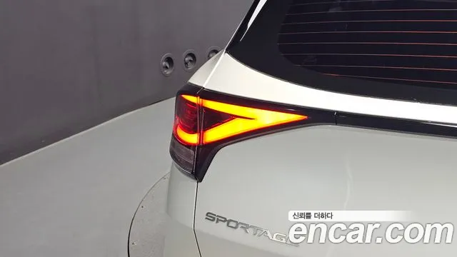 Kia Sportage Sportage 5-е поколение Дизель 2.0 2WD — Фото автомобиля 18