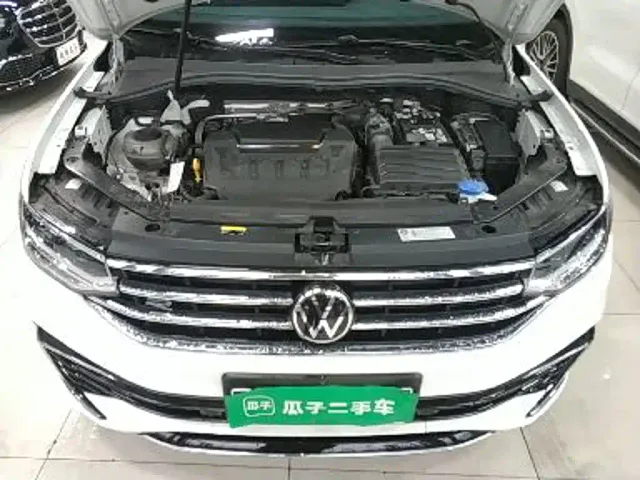 Volkswagen Tiguan L — Фото автомобиля 19