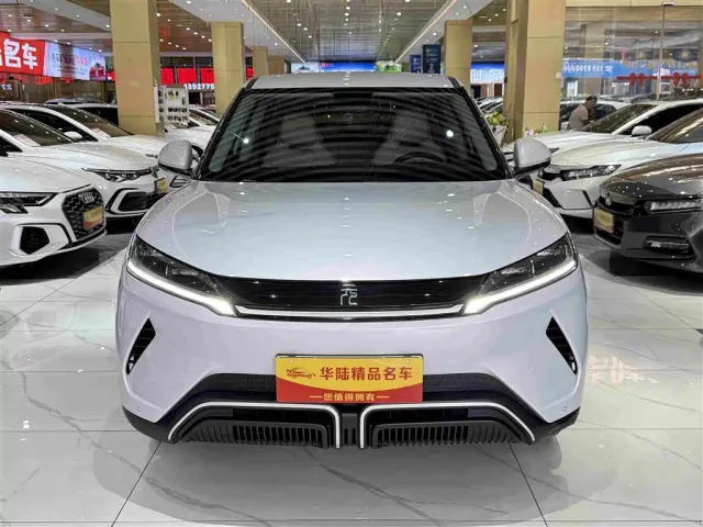 BYD Yuan UP — Фото автомобиля 2