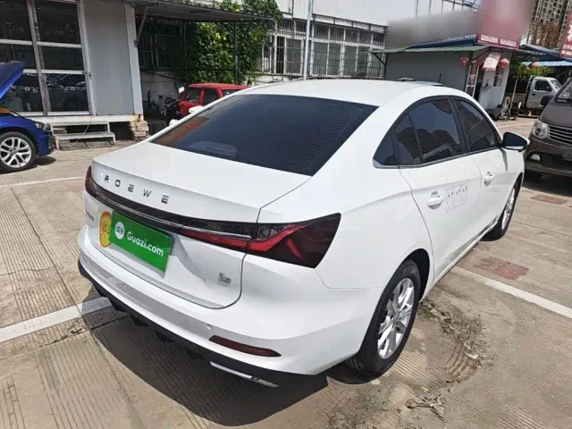 Roewe i5 — Фото автомобиля 6