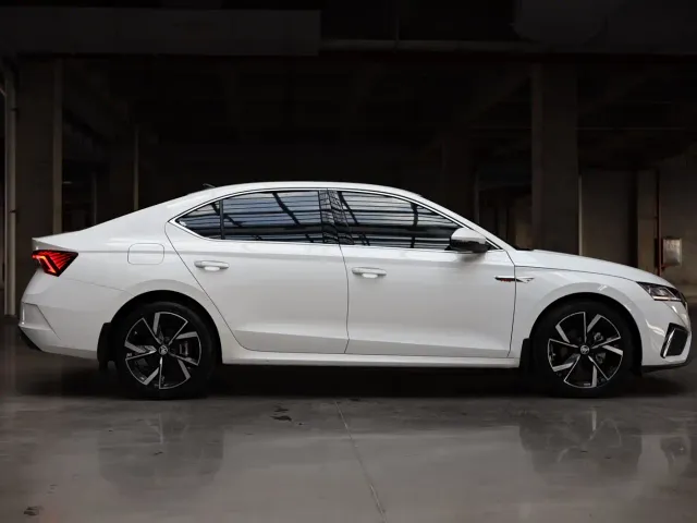 Skoda Octavia — Фото автомобиля 4