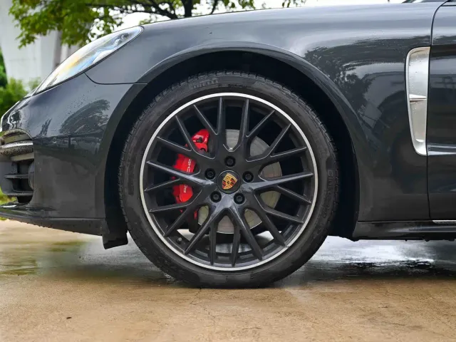 Porsche Panamera — Фото автомобиля 16