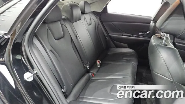 Hyundai AVANTE Avante (CN7) — Фото автомобиля 30