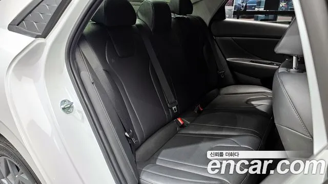 Hyundai AVANTE Modern — Фото автомобиля 12