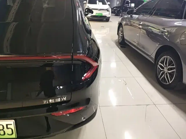 Wuling Starlight — Фото автомобиля 7