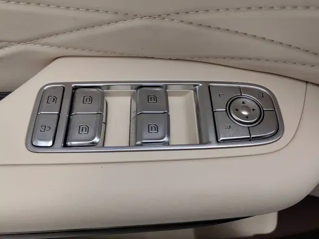Bestune Besturn M9 — Фото автомобиля 9