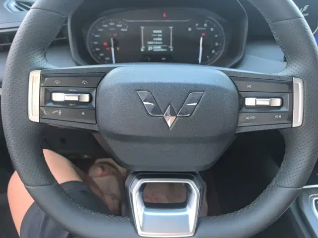 Wuling Jiachen — Фото автомобиля 10