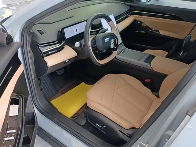 Geely Galaxy L6 — Фото автомобиля 14