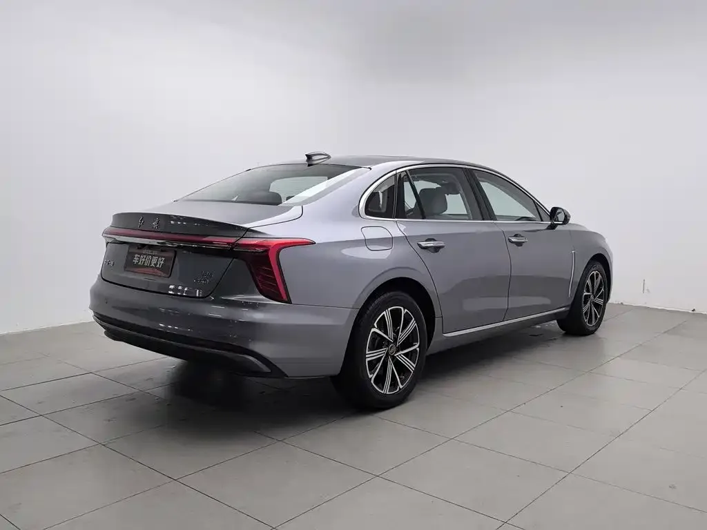 Hongqi Hongqi H5 PHEV 2025 170 Super Hybrid Edition — Фото автомобиля 2