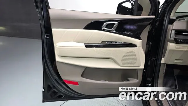 Kia Canival Carnival 4 поколение Дизель 9 мест Signature — Фото автомобиля 23