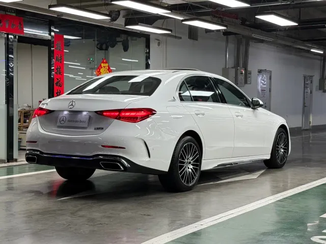 Mercedes-Benz C-Class — Фото автомобиля 24
