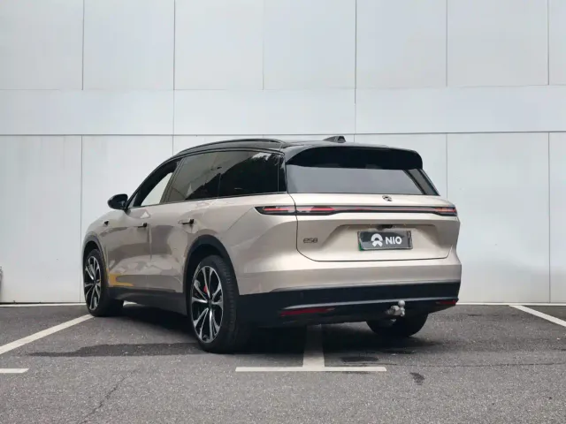Nio ES8 — Фото автомобиля 6