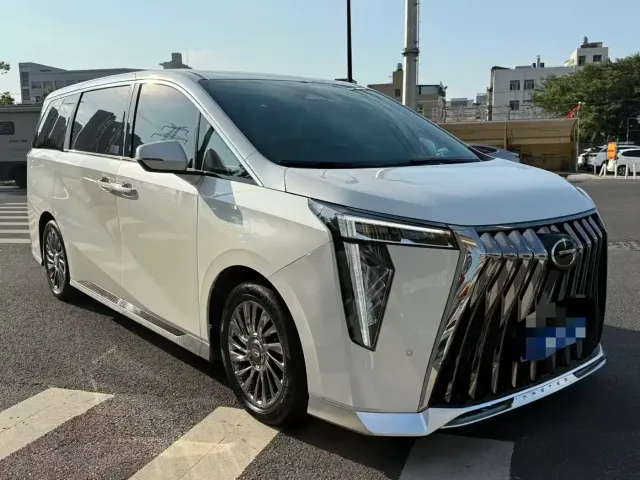 GAC Trumpchi M8 — Фото автомобиля 3