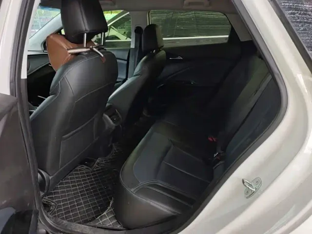 Buick Velite 6 — Фото автомобиля 12