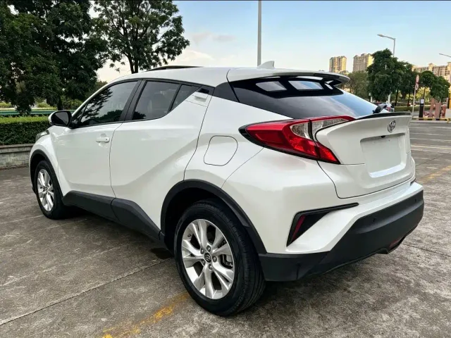 Toyota IZOA — Фото автомобиля 6